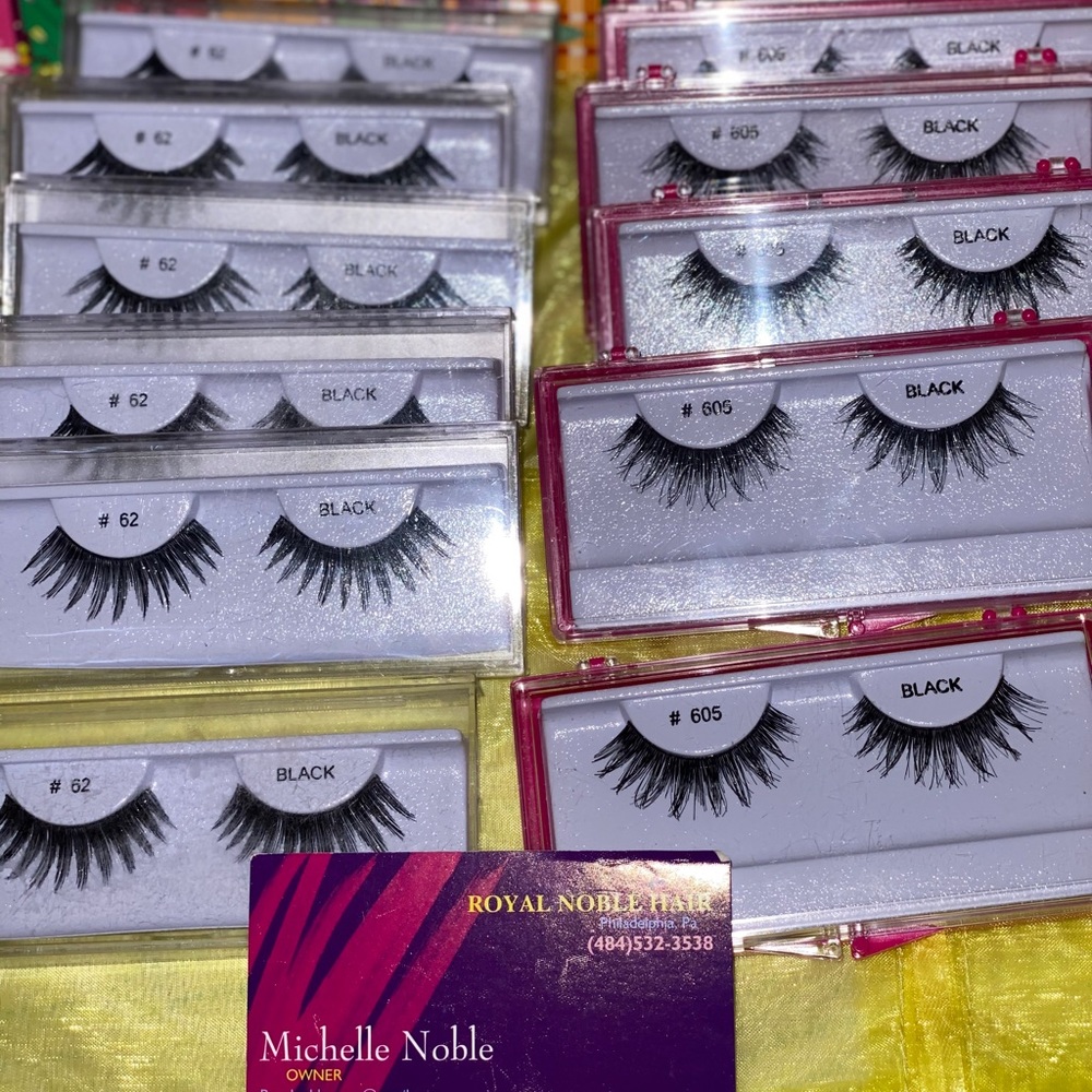 Eyelashes (dozen)